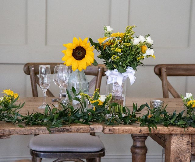 Sunflower top table